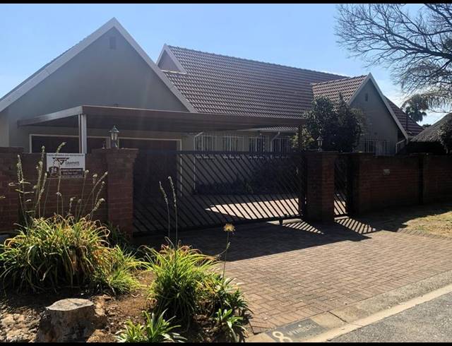 4 BEDROOM HOUSE FOR SALE IN FREEWAY PARK